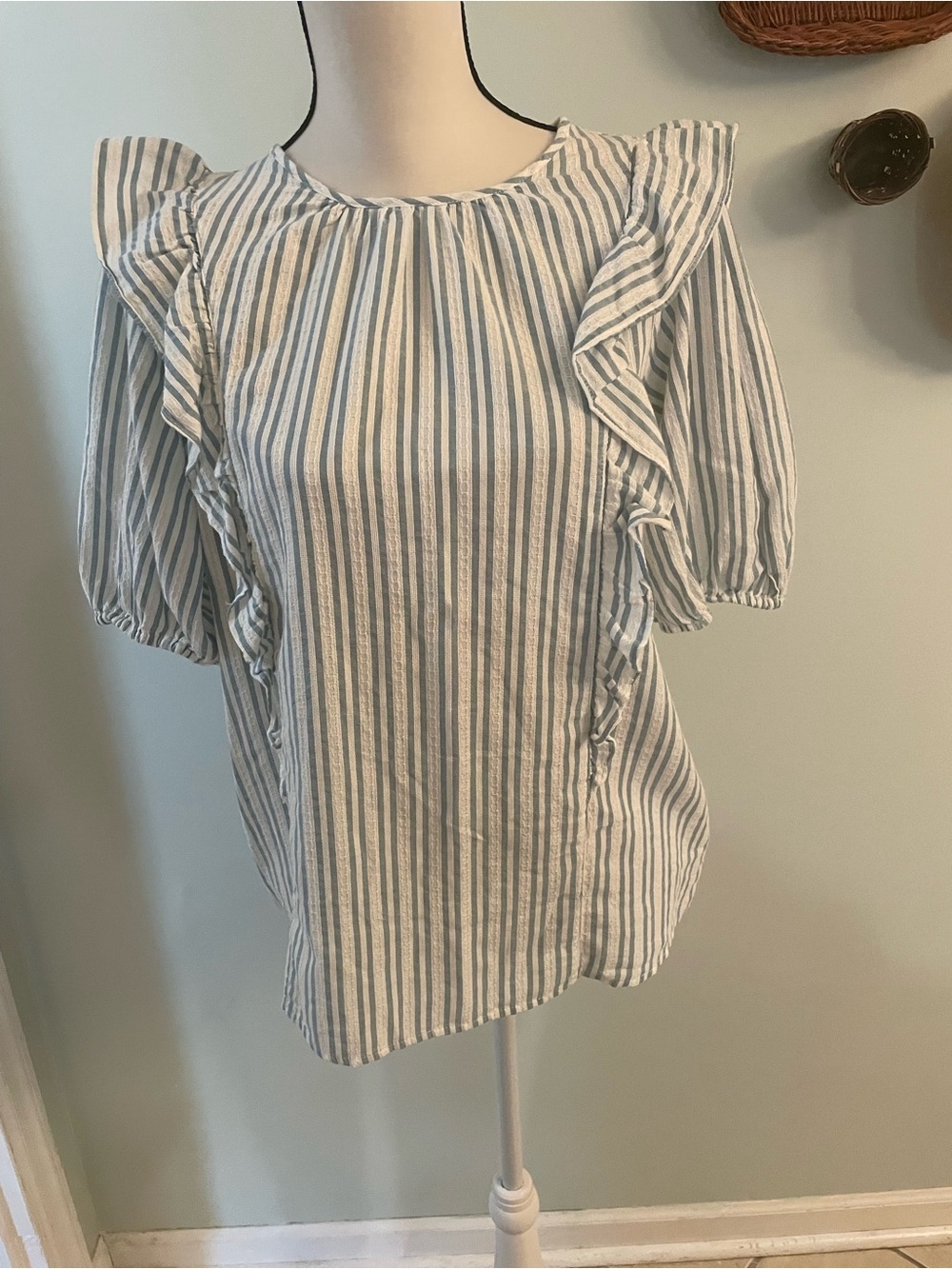 Universal Thread Blue & White Striped Ruffle Sleeve Blouse